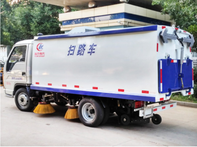 福田小型掃路車 高效清潔與路面養護的一體化環衛解決方案